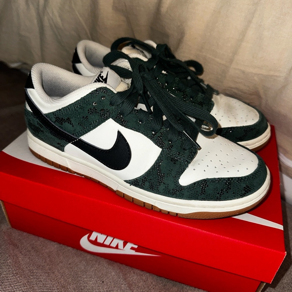 Nike Dunk Low 'Green Snake’ - Size 7 Womens - Picture 4 of 8